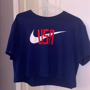 NWOT nike crop top!!